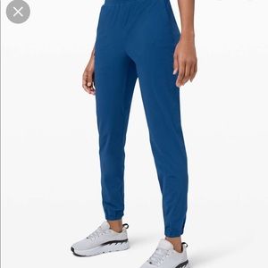 Lululemon Adapted State Jogger in RGTB Size 8